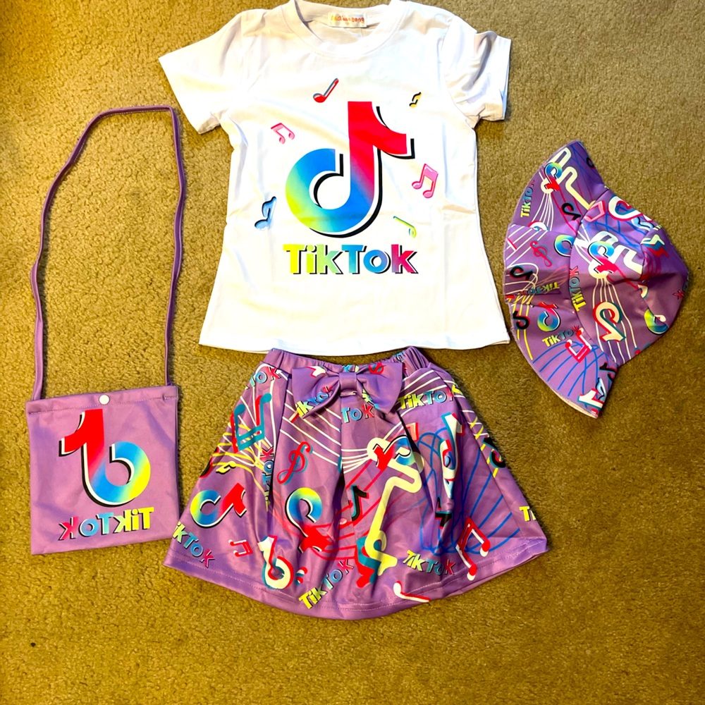 Girls 4 piece skirt set